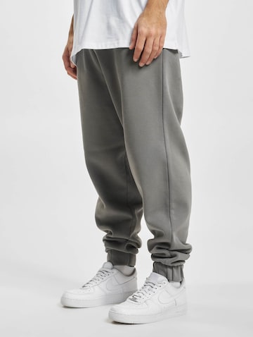 Effilé Pantalon DEF en gris : devant