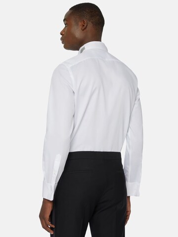 Coupe regular Chemise Boggi Milano en blanc