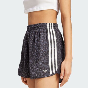 ADIDAS ORIGINALS Loosefit Παντελόνι σε γκρι