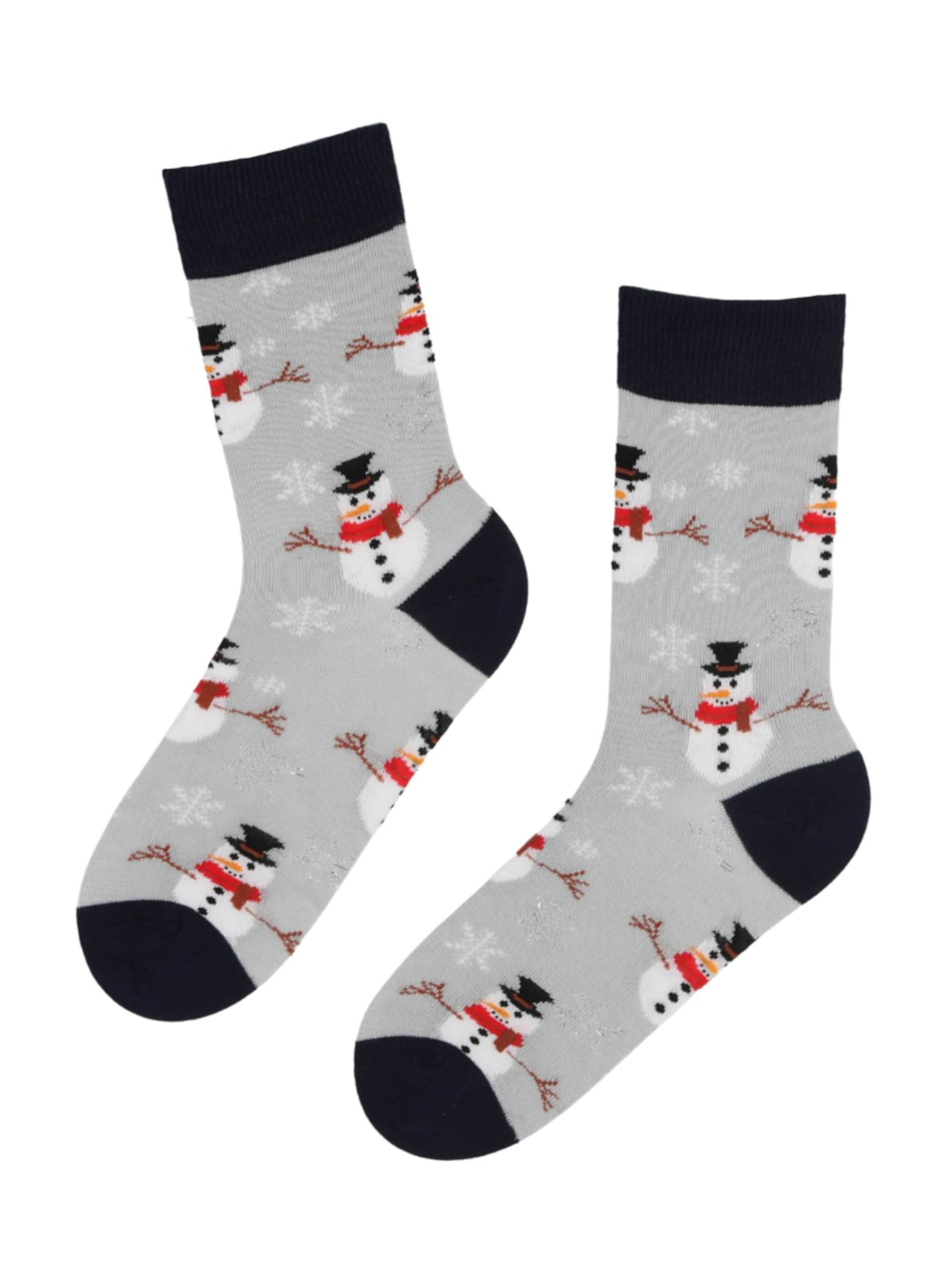 Chaussettes 'SNOW FUN gray cotton socks with snowmen' Sokisahtel en gris : devant