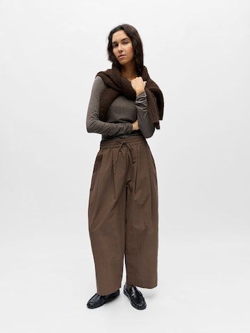 OBJECT - Pierna ancha Pantalón plisado 'OBJBerta' en marrón