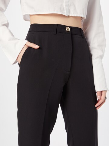 GUESS Flared Pleated Pants 'ZOE' in Black
