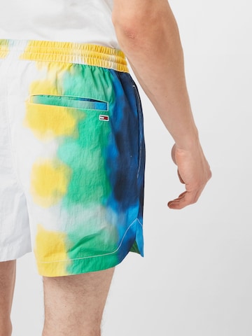 Tommy Jeans Loosefit Shorts in Mischfarben