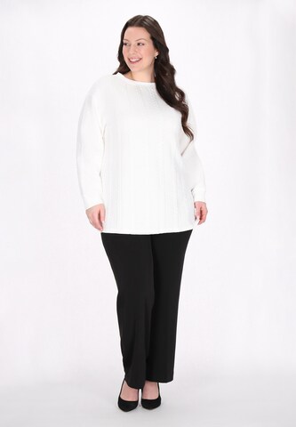 Usha - Sweatshirt em branco