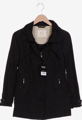 Mariposa Jacket & Coat in S in Black: front