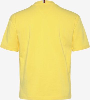 T-Shirt 'Essential' TOMMY HILFIGER en jaune