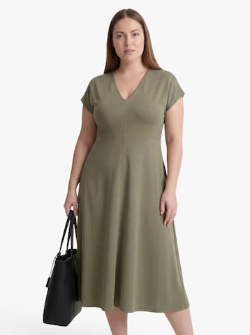 Abito 'CARLISE' di ONLY Carmakoma in verde: frontale