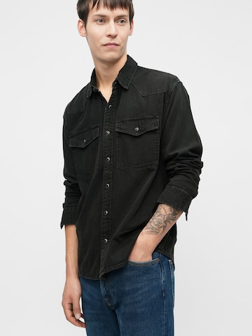 Abercrombie & Fitch Regular fit Риза в черно