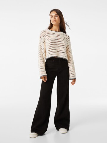 Bershka Wide Leg Jeans in Schwarz