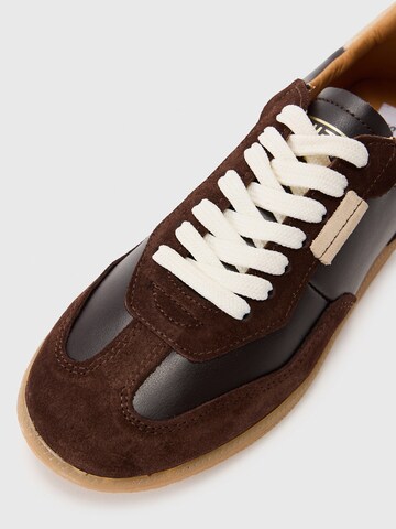 STEVE MADDEN Низкие кроссовки 'Emporia' в Коричневый