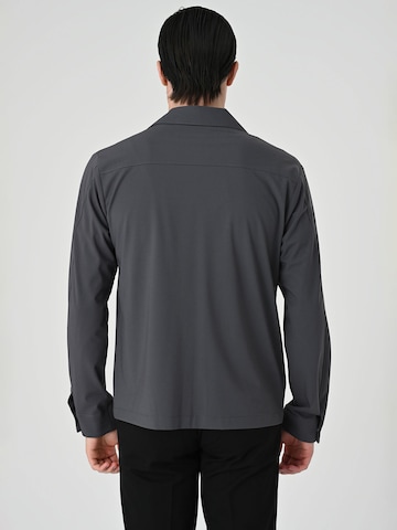 Antioch - Regular Fit Camisa em cinzento