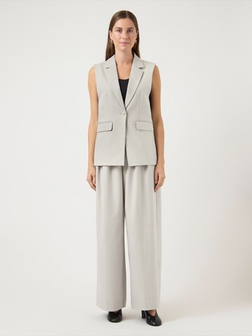 YAS - Pierna ancha Pantalón plisado 'YASLIVO' en gris