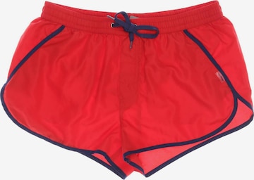 Coast Shorts in M in Red: front