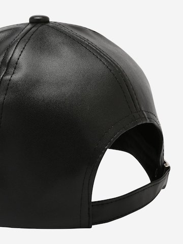 VIERVIER Cap 'Anouk' in Black