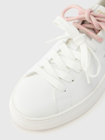 Sneaker low 'HYPE' de la FURLA pe alb