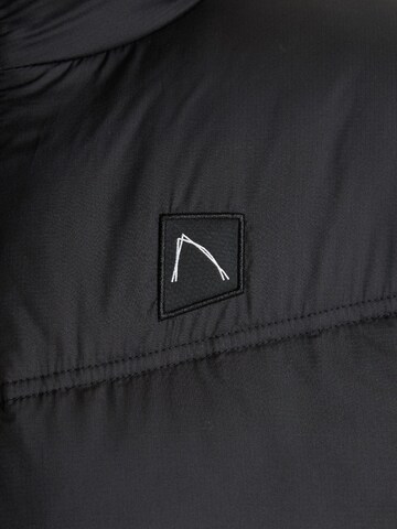 Veste d’hiver 'Nova Burst' CHASIN' en noir