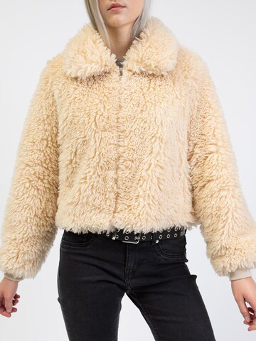 BROKE + SCHÖN Between-Season Jacket in Beige