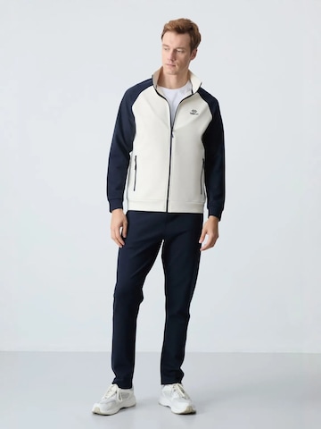 Survêtement 'Aktive Sets' Tommy Life en mélange de couleurs : devant