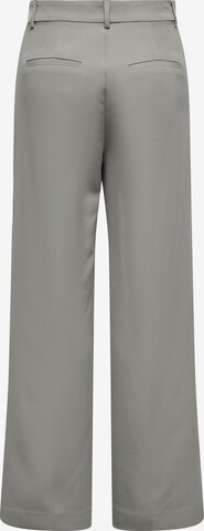 Loosefit Pantalon à plis ONLY en gris