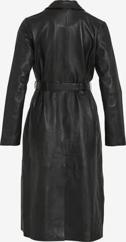 VILA ROUGE Between-Seasons Coat in Black