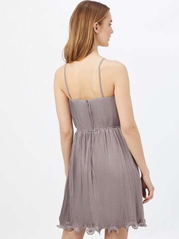 Robe de cocktail Laona en gris