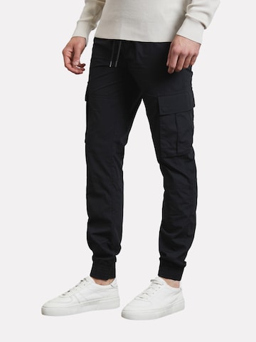 Threadbare Tapered Cargo Pants 'Prince' in Black: front