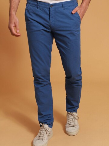 Suitable Slim fit Chino trousers 'Plato' in Blue: front