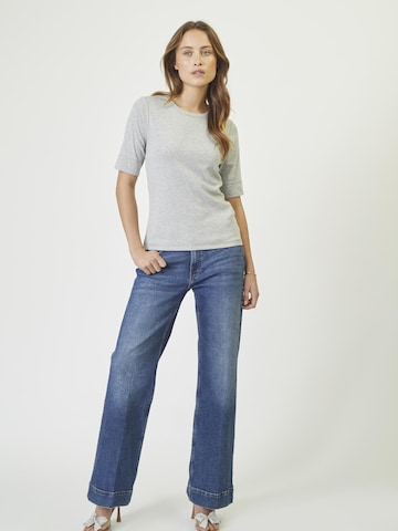 T-shirt 'Granny' co'couture en gris