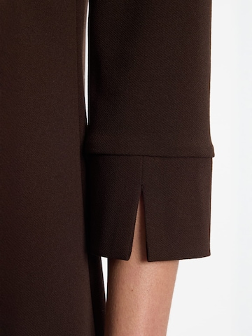 Ana Alcazar Kleid ' Evora ' in Braun
