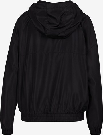 Urban Classics Jacke in Schwarz