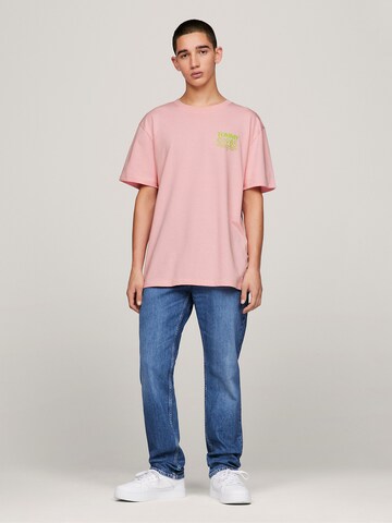 Tommy Jeans T-Shirt '1985 Collection' in Pink