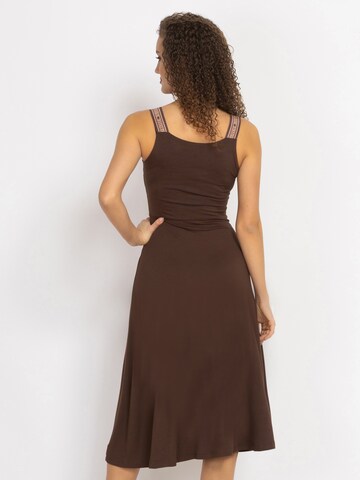 JIORO Jurk 'ESSENTIALS' in Bruin