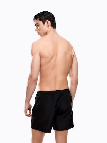 Pantaloncini da bagno di Emporio Armani in nero