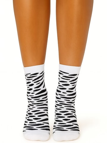 Lycille Socks in Mixed colors: front