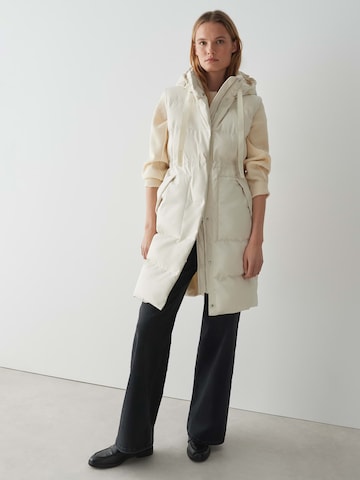 OPUS Vest 'Walma' i beige: forside