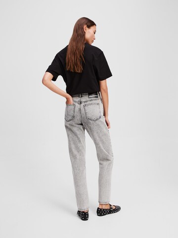 KARL LAGERFELD JEANS Конический (Tapered) Джинсы в Серый