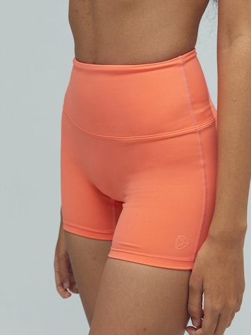 DRILLS Apparel Leggings 'ACTIVE Scrunch Shorts' in Orange: front