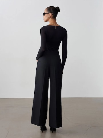 Wide leg Pantaloni di Dilvin in nero