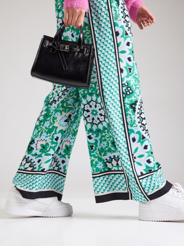 COMMA Wide leg Trousers in Green