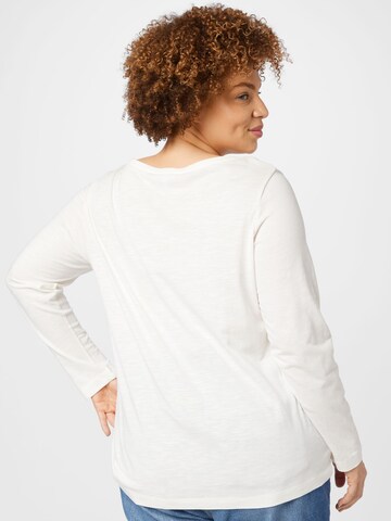 T-shirt Esprit Curves en blanc