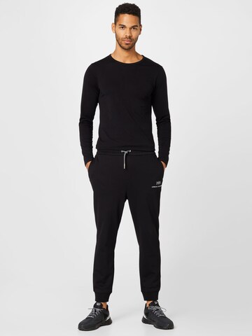 ARMANI EXCHANGE Дънки Tapered Leg Панталон в черно