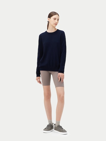 GOBI Cashmere Trui 'Women's Essential Cashmere Crewneck Sweater' in Blauw