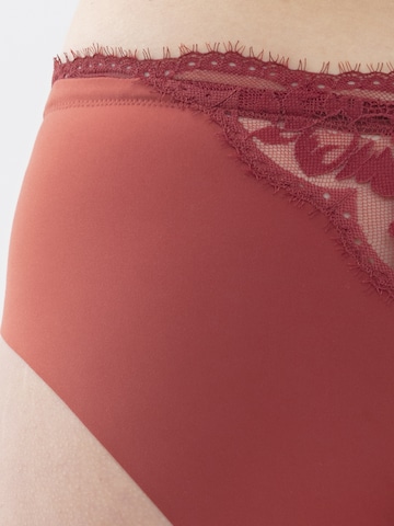 Panty di Mey in rosso