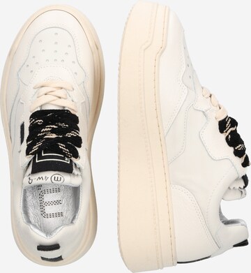 Sneaker low 'LIBO' de la MJUS pe alb