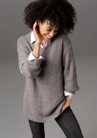 Aniston CASUAL Sweater in Grey: front