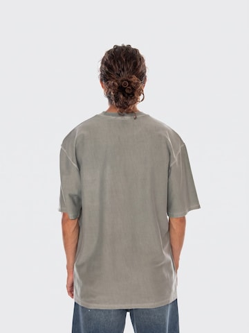 Maglietta 'SHADY' di Carhartt WIP in grigio