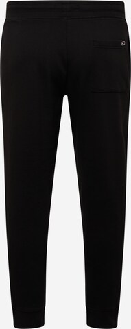 Tommy Jeans Plus Tapered Hose in Schwarz