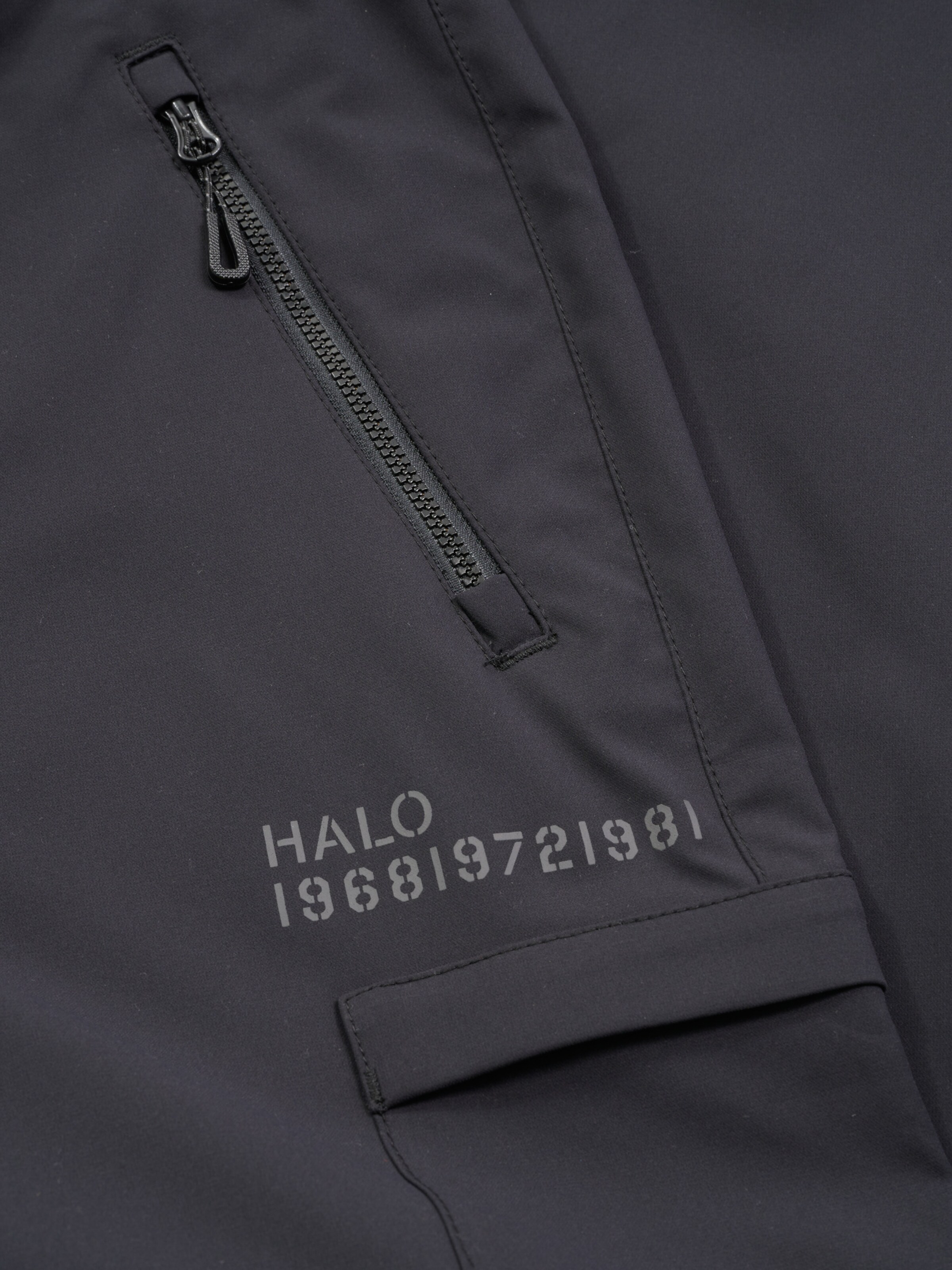 HALO Regular Hose in Schwarz