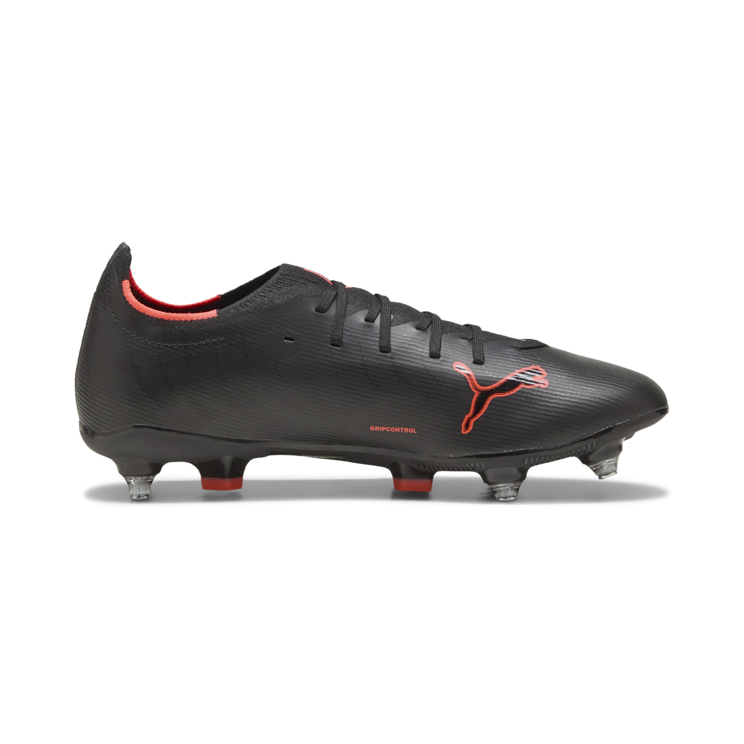 PUMA Soccer shoe 'Ultra 6' in Black