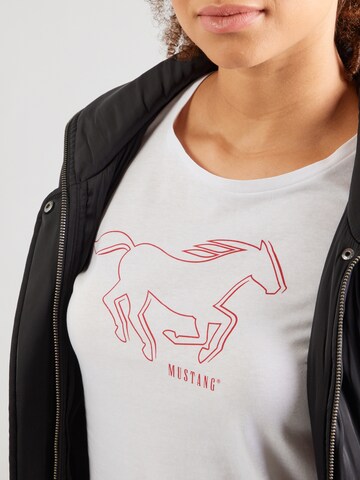 MUSTANG Shirts 'Style Loa' i hvid